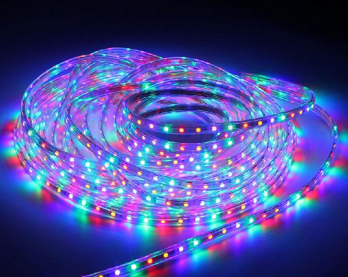 Лента светодиодная 220В, 14,4Вт, 60Led, 5050, IP65, мульти (ES) 1метр + блок Лента светодиодная 220В, 14,4Вт, 60Led, 5050, IP65, мульти (ES) 1метр + блок